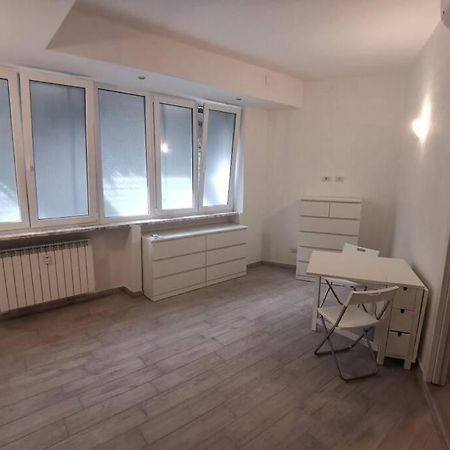 Confortable And Centrally Milan Flat Esterno foto