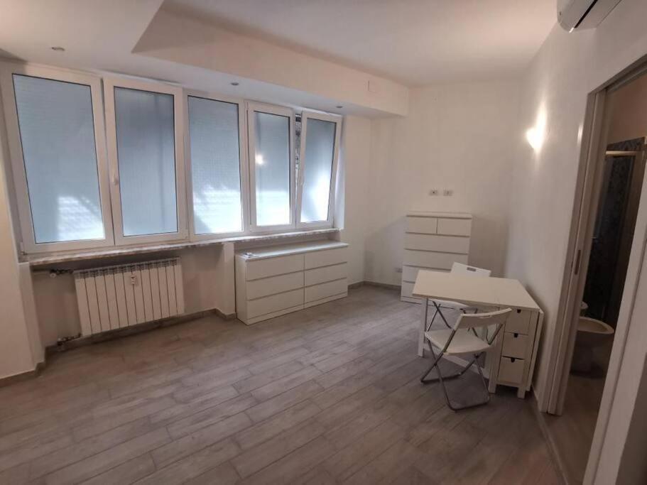 Confortable And Centrally Milan Flat Esterno foto