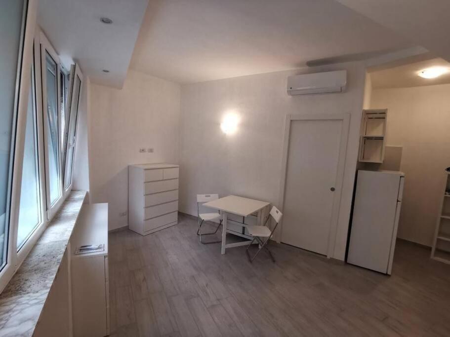 Confortable And Centrally Milan Flat Esterno foto